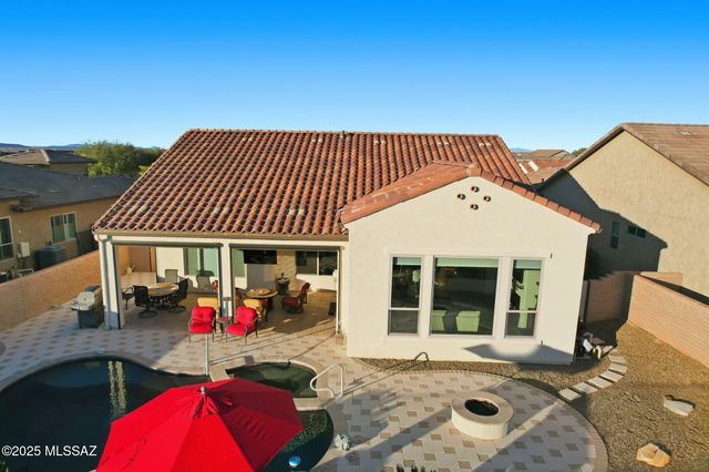 2504 E Josephine View Drive, Green Valley, AZ 85614