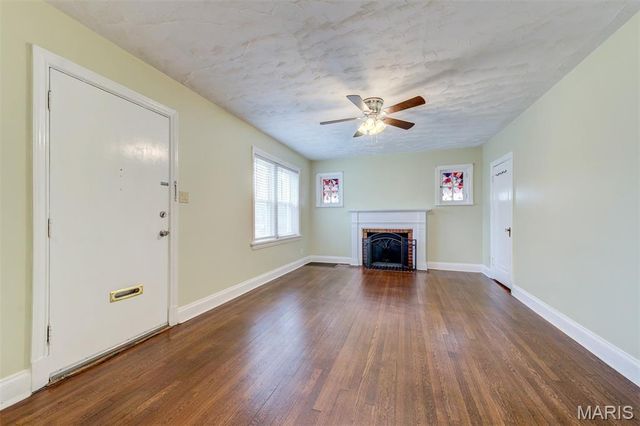 7710 Saint Albans Avenue, St Louis, MO 63117