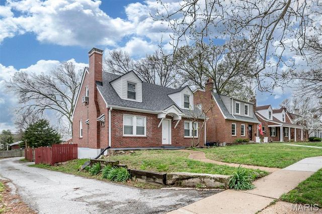 7710 Saint Albans Avenue, St Louis, MO 63117