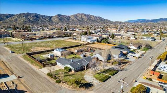 21101 Angel Street, Tehachapi, CA 93561
