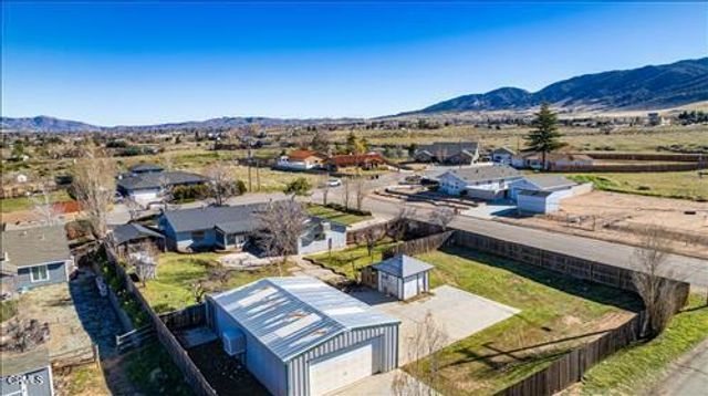 21101 Angel Street, Tehachapi, CA 93561