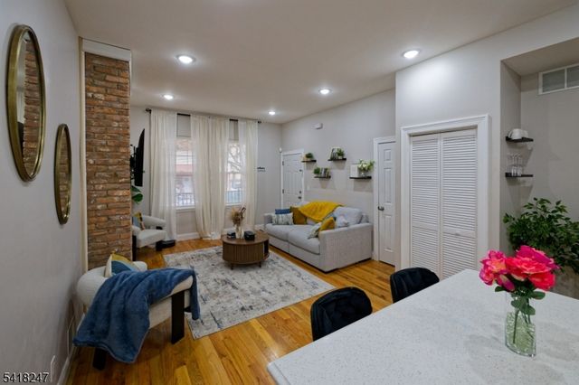 81 N Grove St 3, East Orange City, NJ 07017