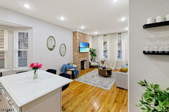 81 N Grove St 3, East Orange City, NJ 07017