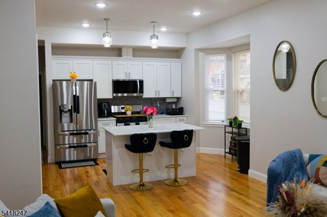 81 N Grove St 3, East Orange City, NJ 07017