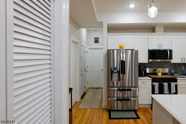 81 N Grove St 3, East Orange City, NJ 07017