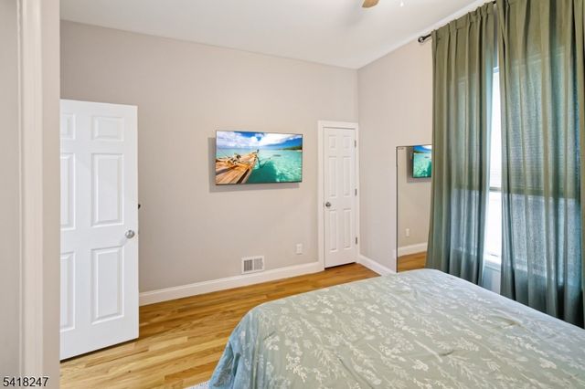 81 N Grove St 3, East Orange City, NJ 07017