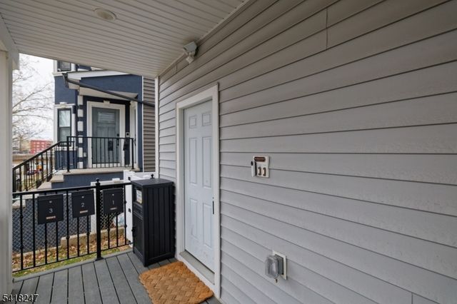 81 N Grove St 3, East Orange City, NJ 07017