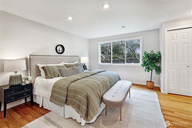 14627 SE Newport Way, Bellevue, WA 98006