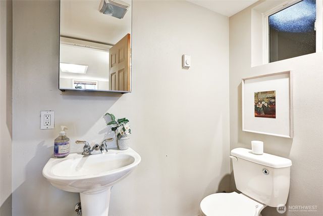 14627 SE Newport Way, Bellevue, WA 98006