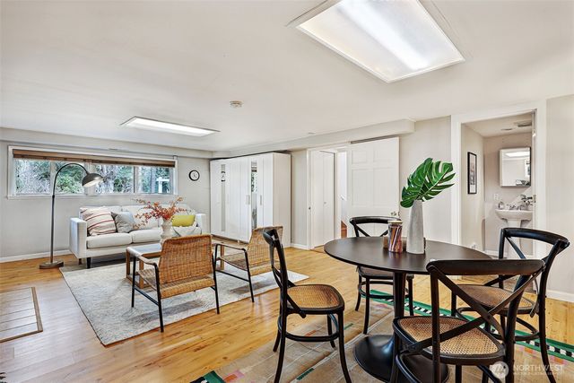 14627 SE Newport Way, Bellevue, WA 98006