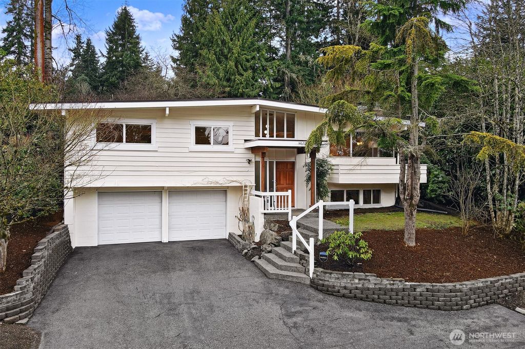 14627 SE Newport Way, Bellevue, WA 98006