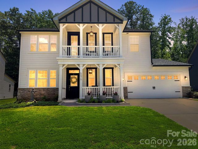 5070 Watersail Way, Lake Wylie, SC 29710