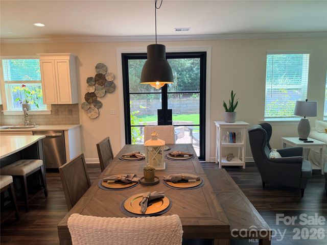 5070 Watersail Way, Lake Wylie, SC 29710