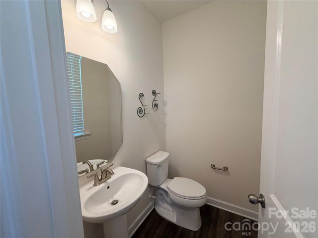 5070 Watersail Way, Lake Wylie, SC 29710