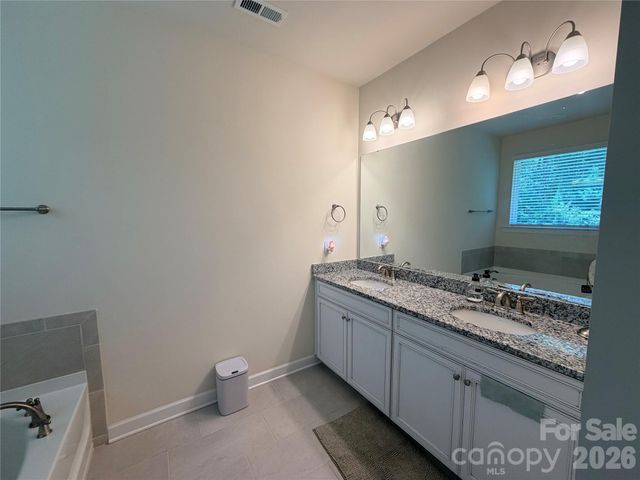 5070 Watersail Way, Lake Wylie, SC 29710