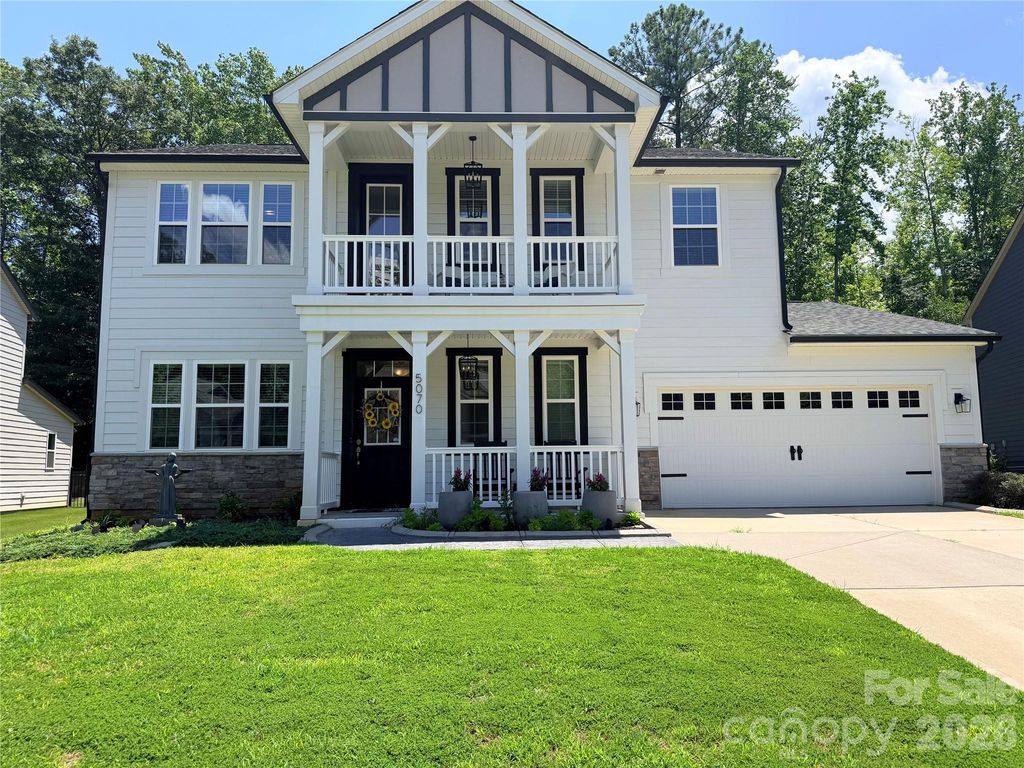 5070 Watersail Way, Lake Wylie, SC 29710