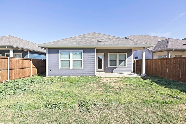 3913 Murvaul Drive, Farmersville, TX 75442