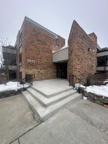 1813 Hemlock Place 311, Schaumburg, IL 60173