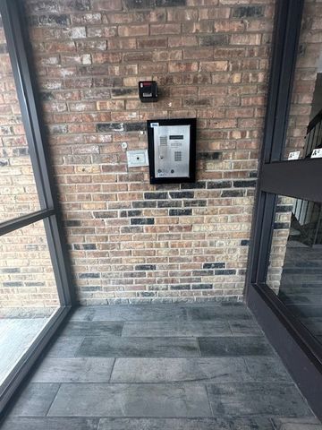 1813 Hemlock Place 311, Schaumburg, IL 60173