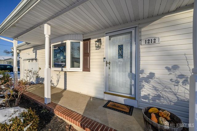 1212 Pemberton Street, Toms River, NJ 08757