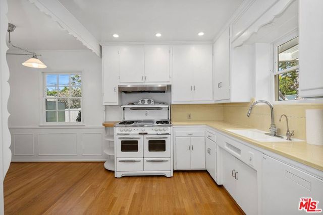 513 Arbramar Avenue, Los Angeles, CA 90272