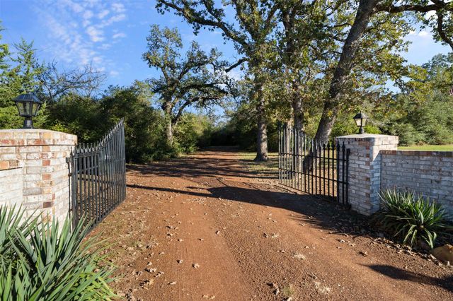 25948 Nelson Road, Hempstead, TX 77445