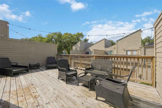 1669 Prairie Grove Drive, Houston, TX 77077