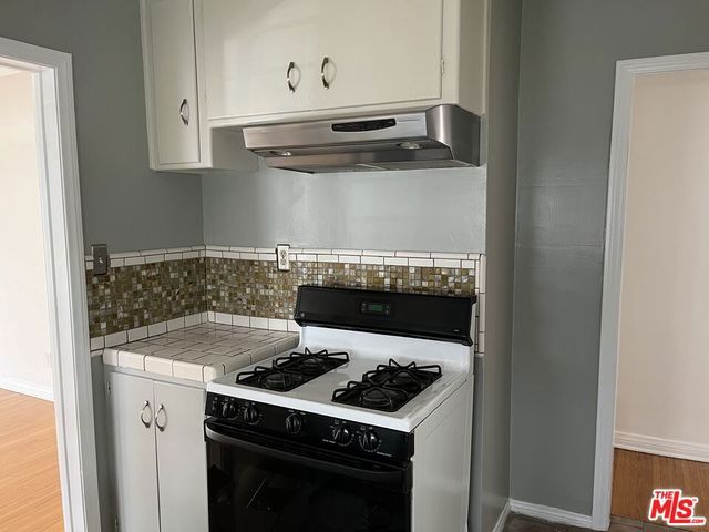 4238 SUTRO Avenue, Los Angeles, CA 90008