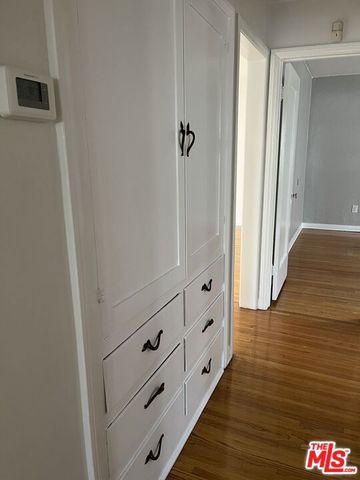 4238 SUTRO Avenue, Los Angeles, CA 90008