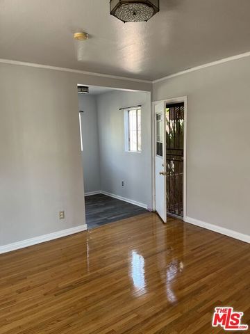 4238 SUTRO Avenue, Los Angeles, CA 90008