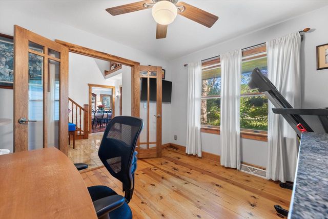 W326S1480 Forest Hills DRIVE, Delafield, WI 53018