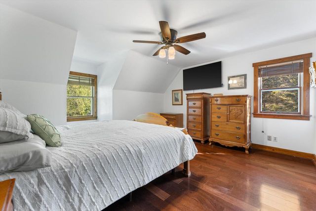 W326S1480 Forest Hills DRIVE, Delafield, WI 53018