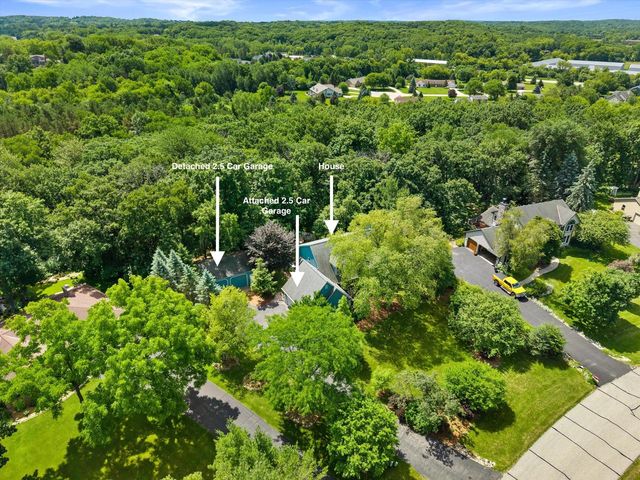 W326S1480 Forest Hills DRIVE, Delafield, WI 53018