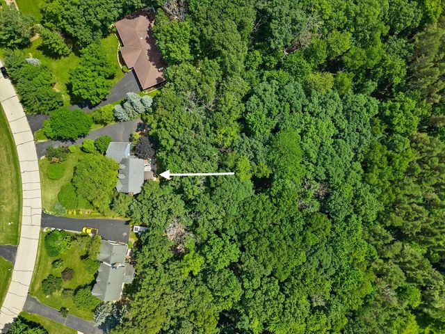 W326S1480 Forest Hills DRIVE, Delafield, WI 53018