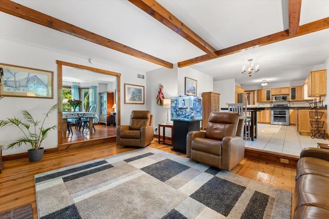 W326S1480 Forest Hills DRIVE, Delafield, WI 53018