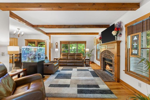 W326S1480 Forest Hills DRIVE, Delafield, WI 53018