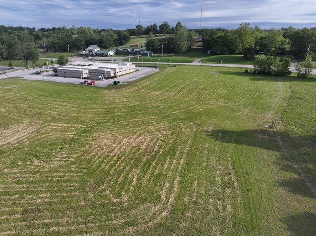 5201 Willow Creek Drive, Springdale, AR 72762