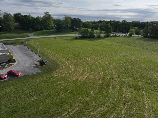 5201 Willow Creek Drive, Springdale, AR 72762