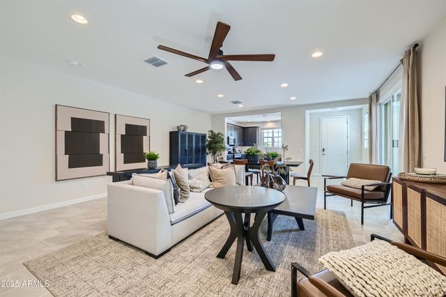 8320 E PRAIRIE Avenue, Mesa, AZ 85212