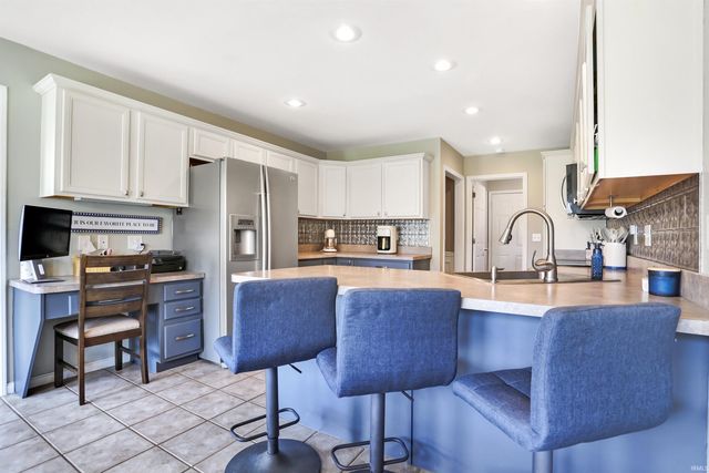 297 Persimmon Circle, Boonville, IN 47601