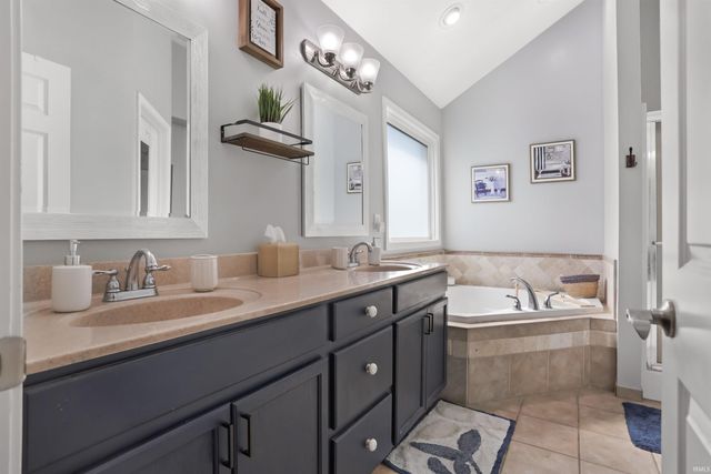 297 Persimmon Circle, Boonville, IN 47601