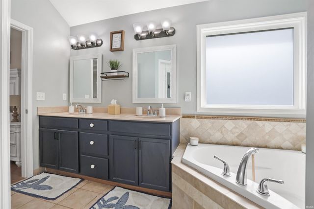 297 Persimmon Circle, Boonville, IN 47601