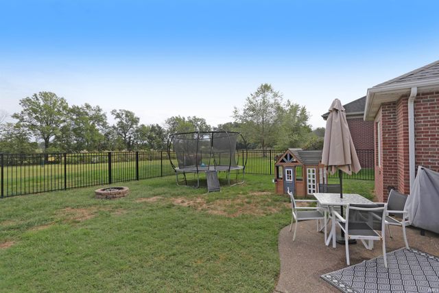 297 Persimmon Circle, Boonville, IN 47601