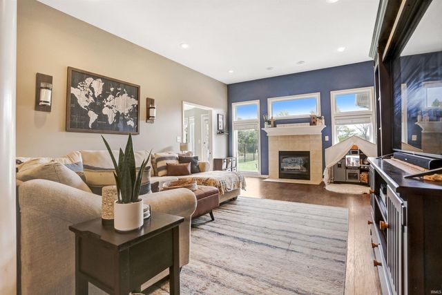 297 Persimmon Circle, Boonville, IN 47601