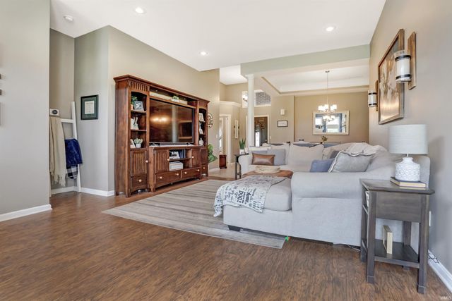 297 Persimmon Circle, Boonville, IN 47601