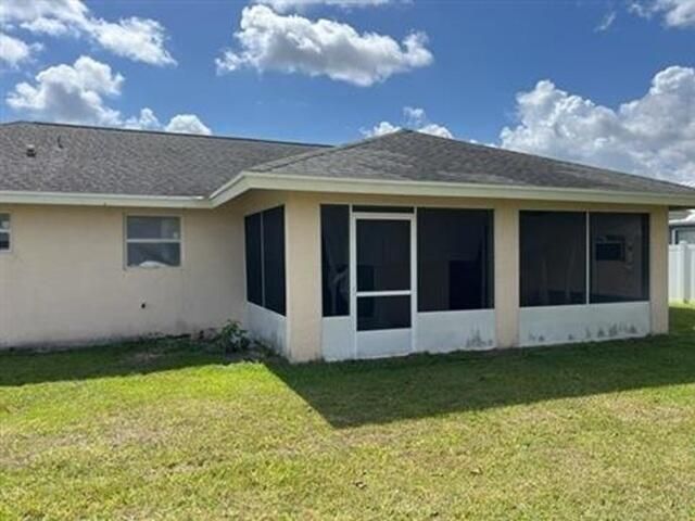 1944 SW Breezeway Street, Port St. Lucie, FL 34987