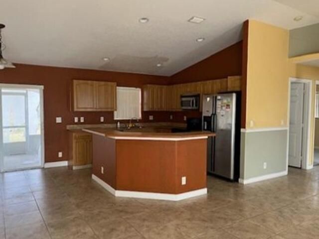 1944 SW Breezeway Street, Port St. Lucie, FL 34987