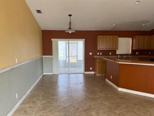 1944 SW Breezeway Street, Port St. Lucie, FL 34987