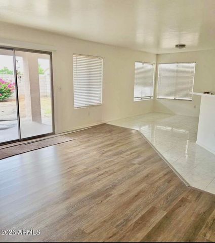 2040 E BEHREND Drive, Phoenix, AZ 85024