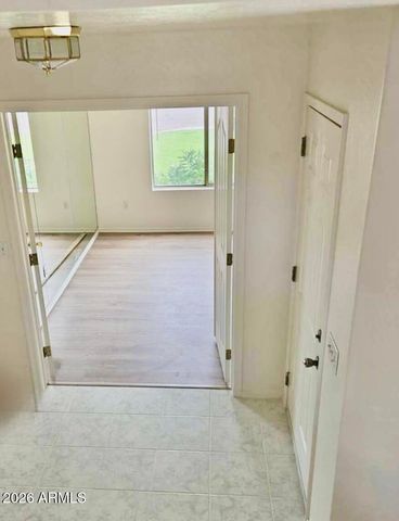 2040 E BEHREND Drive, Phoenix, AZ 85024